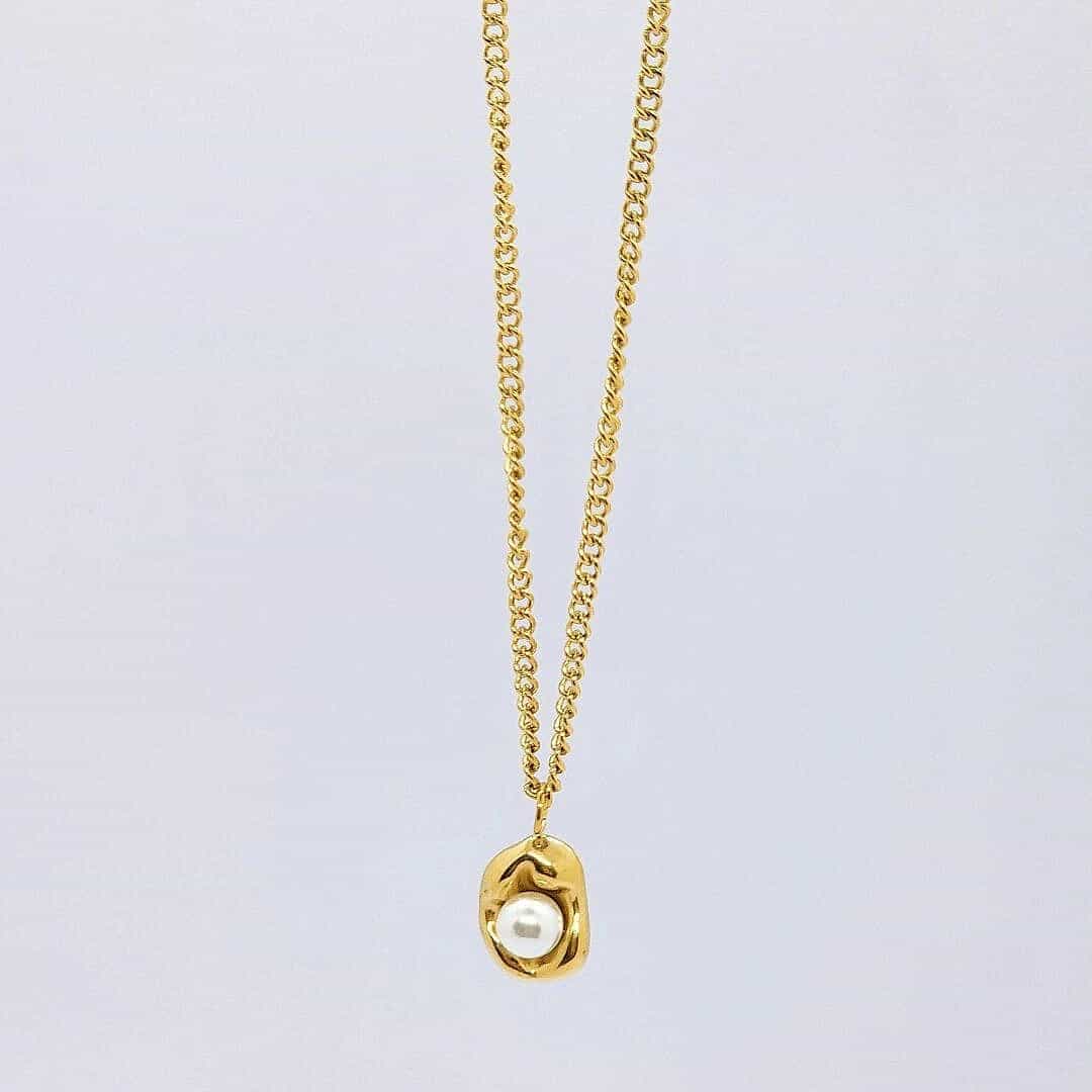 Pearl Necklace &amp; Earrings