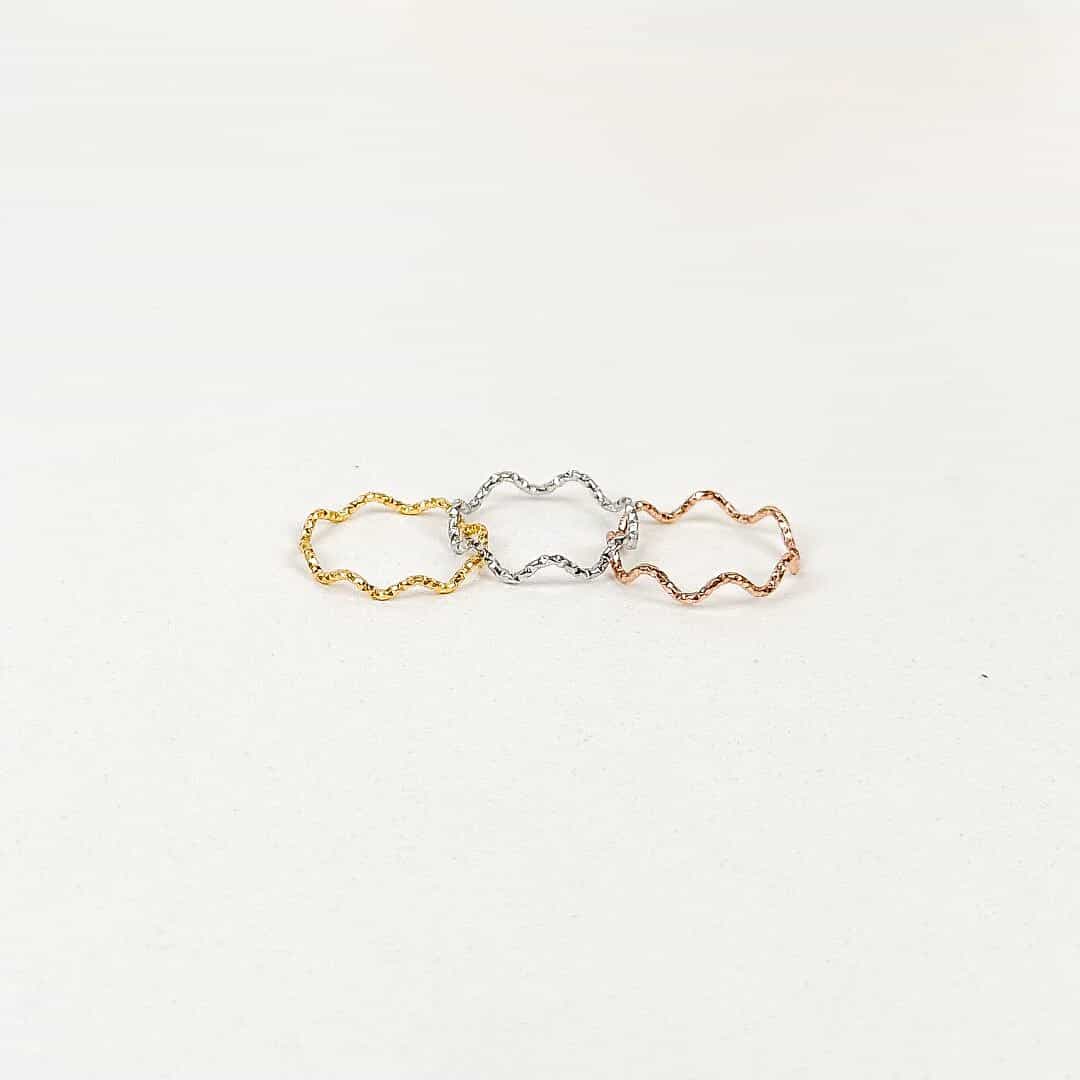 Plain Wavy Ring