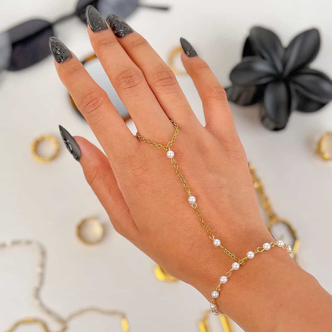 Lia Pearl Hand Chain