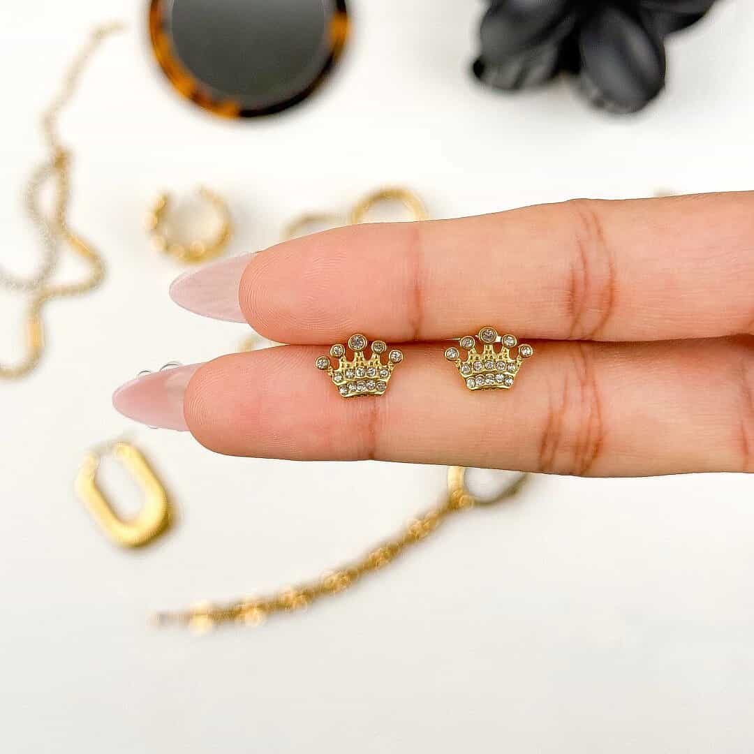 Queen Stud Earrings