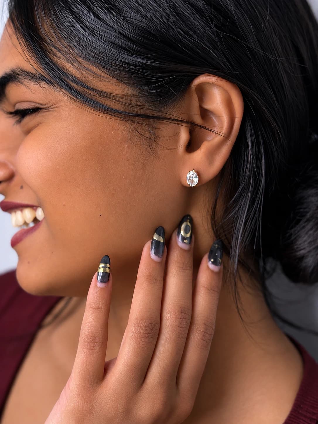 Oval Diamond Studs – thumbnail 2