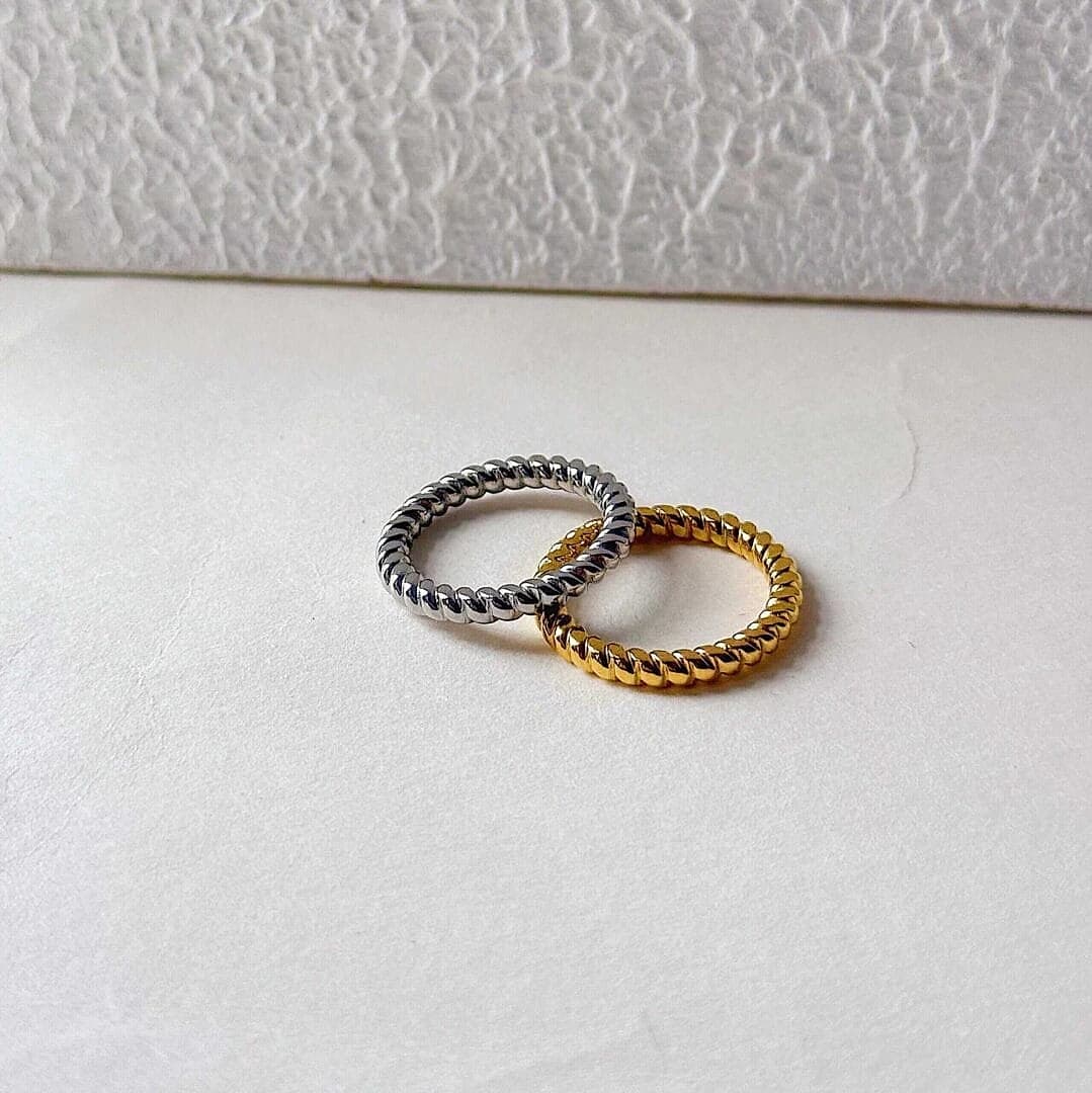 Leo Ring