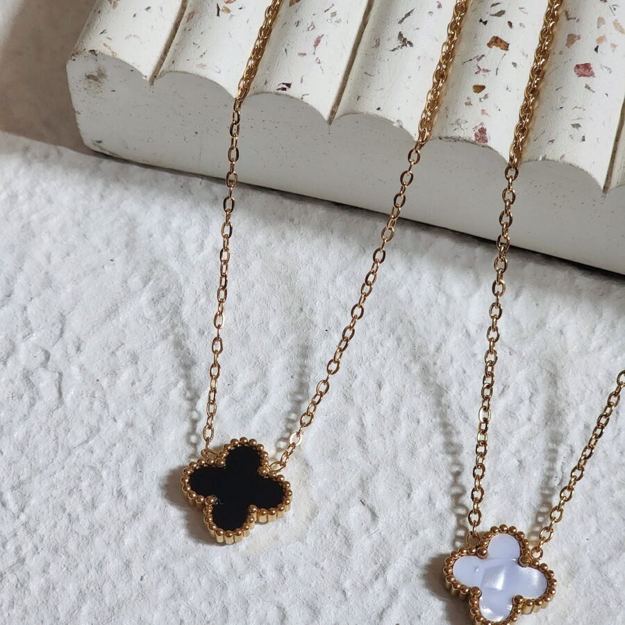 Single Clover Necklace - Image 5