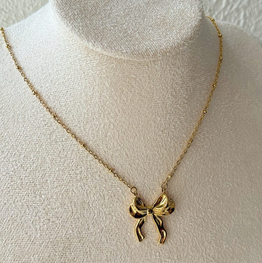 Evana Bow Necklace