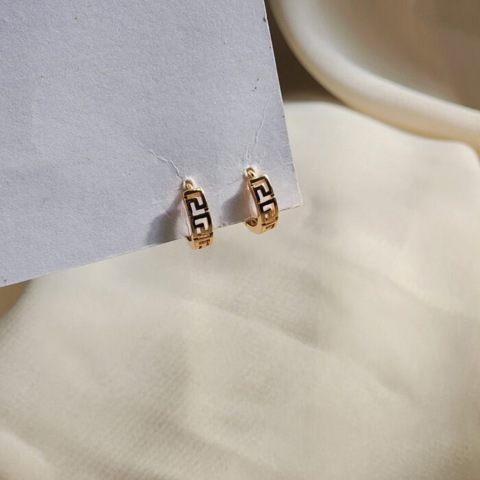 Alannah Hoops - Image 1