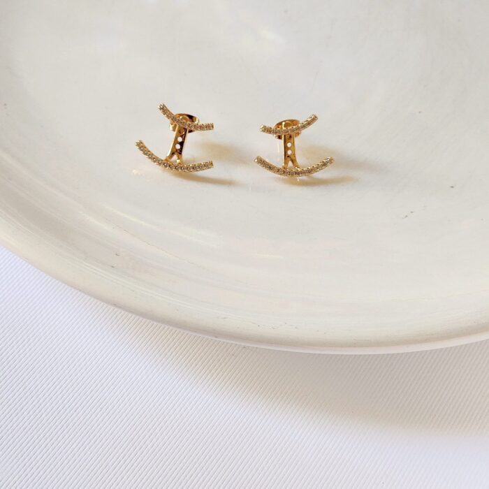 Evelyn Drop Earrings - Image 2