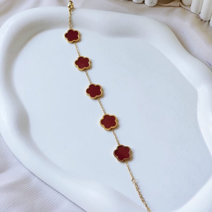 Clover Maroon Set - Image 4