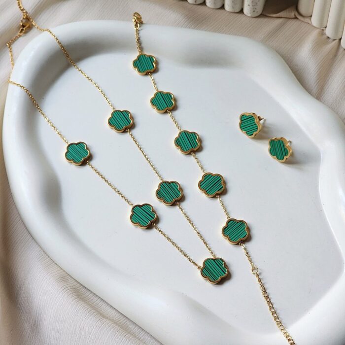 Clover Green Set - Image 1