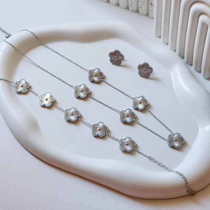 Clover Silver Set - Image 1