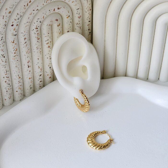 Lola Hoops - Image 1