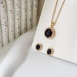 Onyx Oval Stone Set