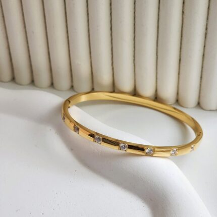 Gemma Bangle