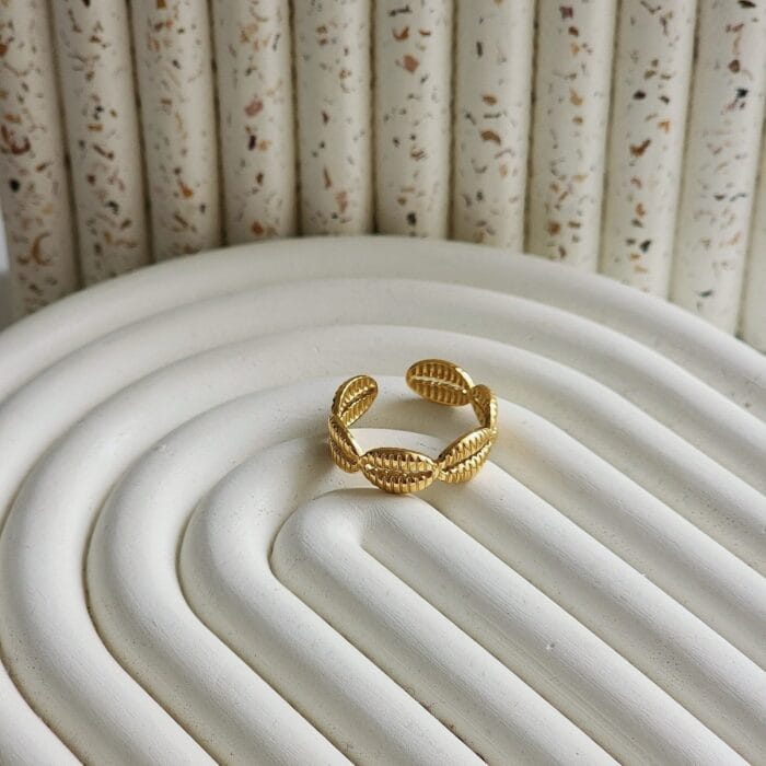 Shell Ring - Image 1