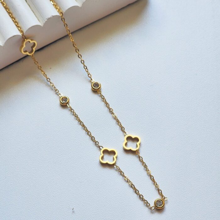 Zella Clover Necklace - Image 5