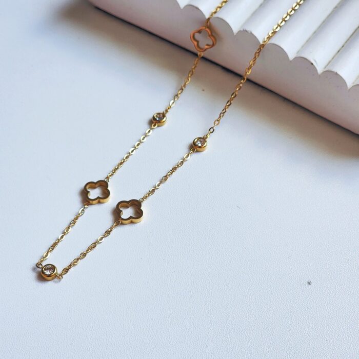 Zella Clover Necklace - Image 6