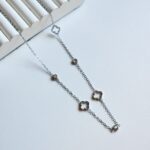 Zella Clover Necklace - Image 11