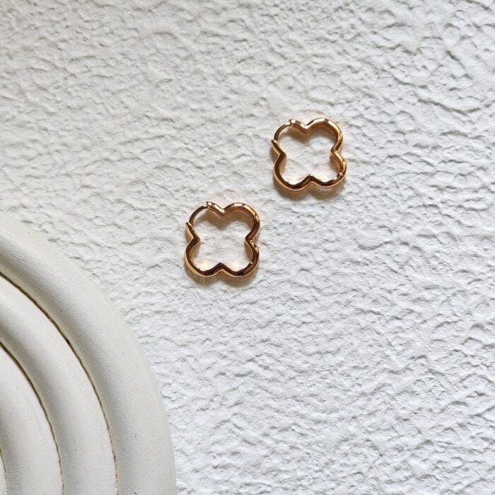 Tessa Clover Hoops - Image 1