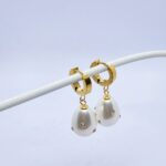 Tear Drop Pearl Necklace & Earrings - Image 5