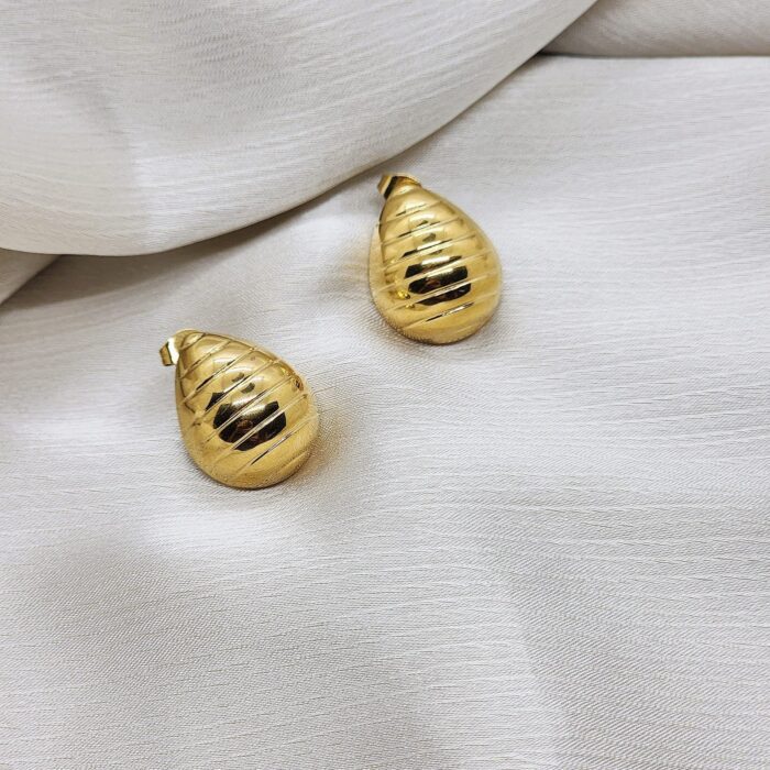 Olivia Necklace & Earrings - Image 3