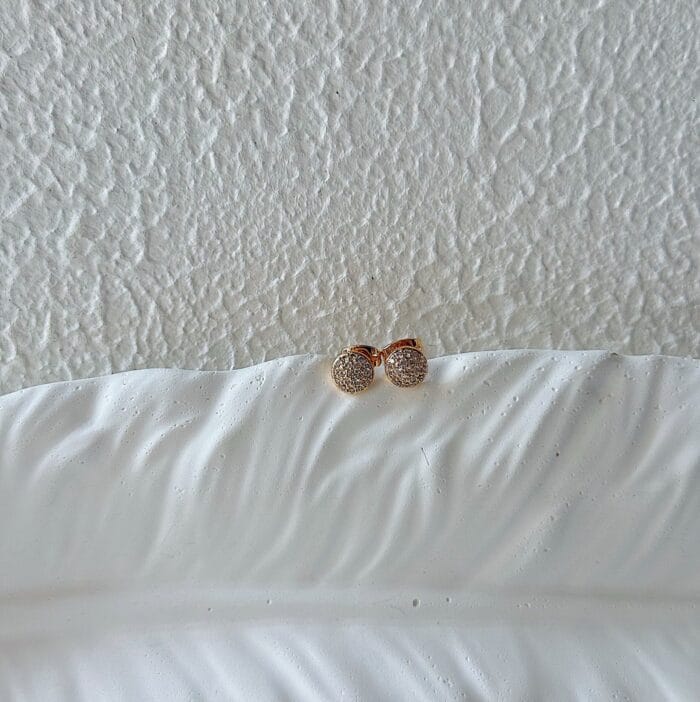 Kina Stud Earrings - Image 1
