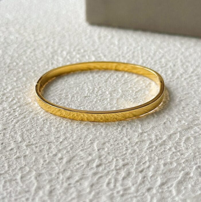 Nora Plain Bangle | Thin - Image 1