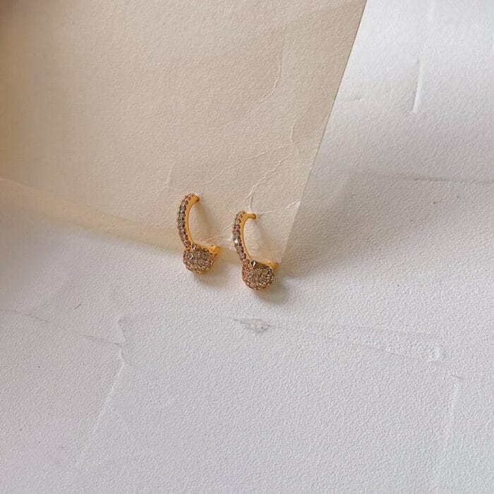 Hailie Hoops - Image 4